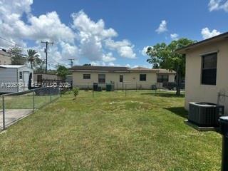 Building Photo - 1635 NW 1st Ave