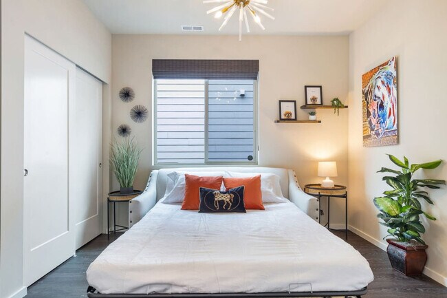 Building Photo - 9827 S 229th Pl