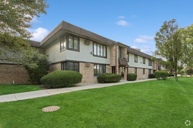 Building Photo - The Clarendon Apartment Homes