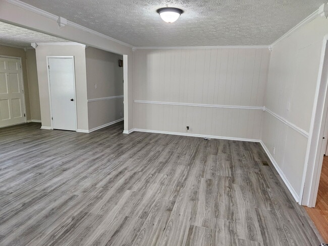 Building Photo - 1108 Maxanna Dr