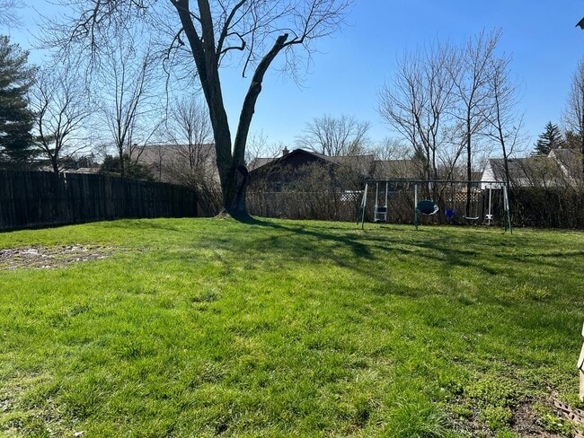 Building Photo - 625 Churchill Rd