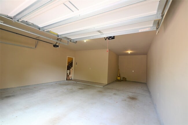 Building Photo - 16810 Whighams Pl
