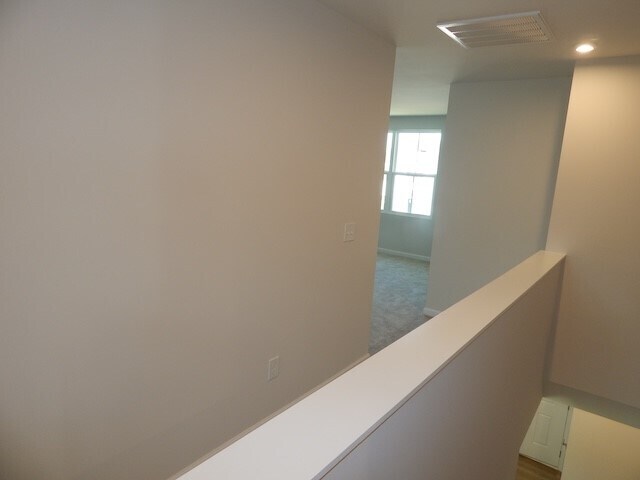 Building Photo - 633 Coopers Ml Dr