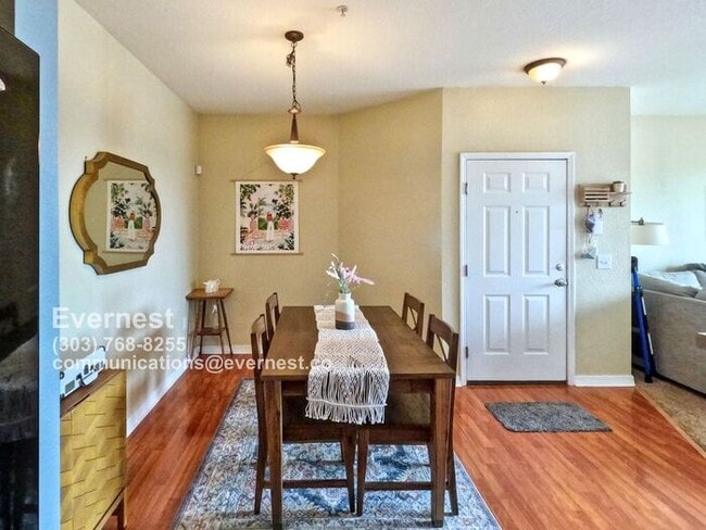 Building Photo - Comfortable 2-Bedroom Condo Living with Po...