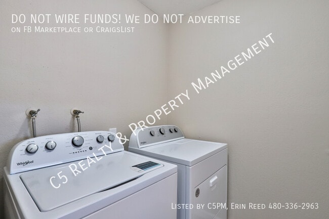 Building Photo - 732 E Hampton Ave