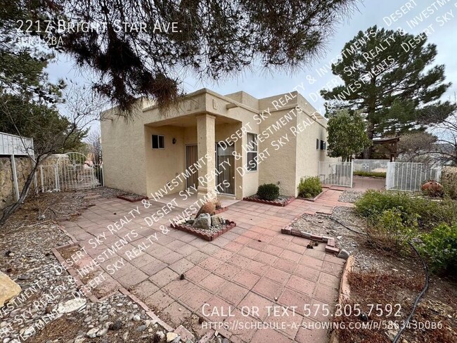 Building Photo - 3 Bedroom 2 Bathroom Home