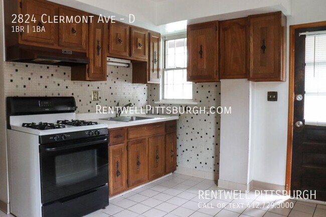 Building Photo - 2824 Clermont Ave