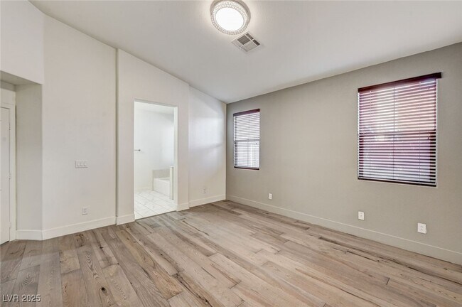 Building Photo - 6935 Galeria Posada Ave