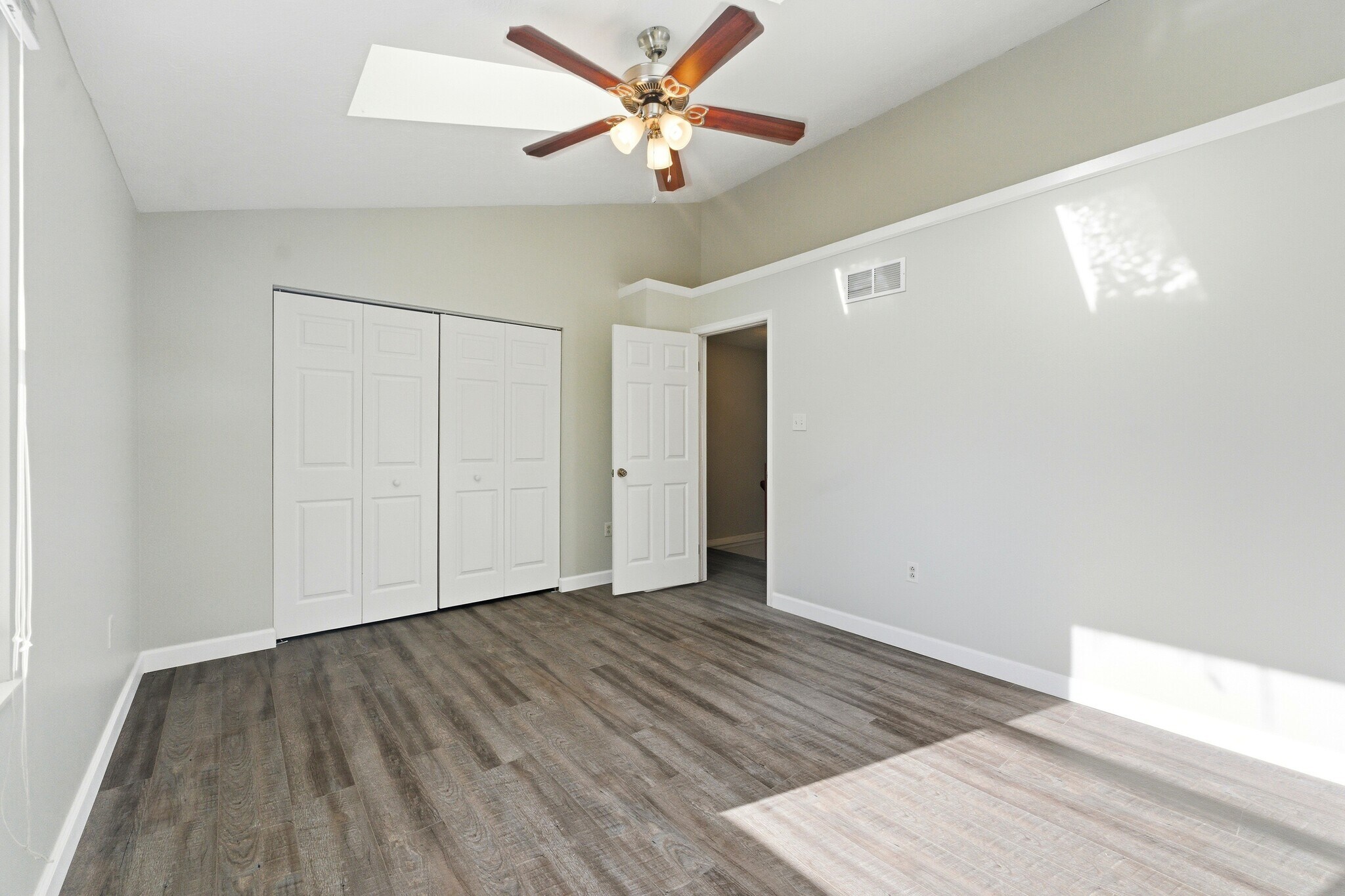 Building Photo - 217 Clearbrook Ct