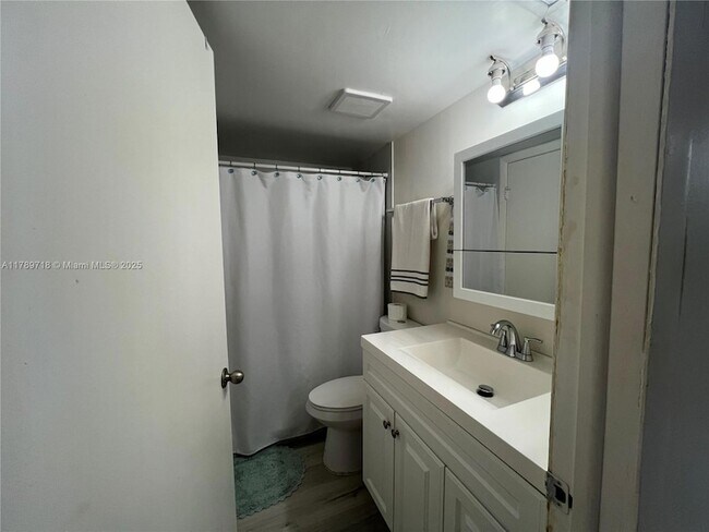 Building Photo - 8580 SW 212th St
