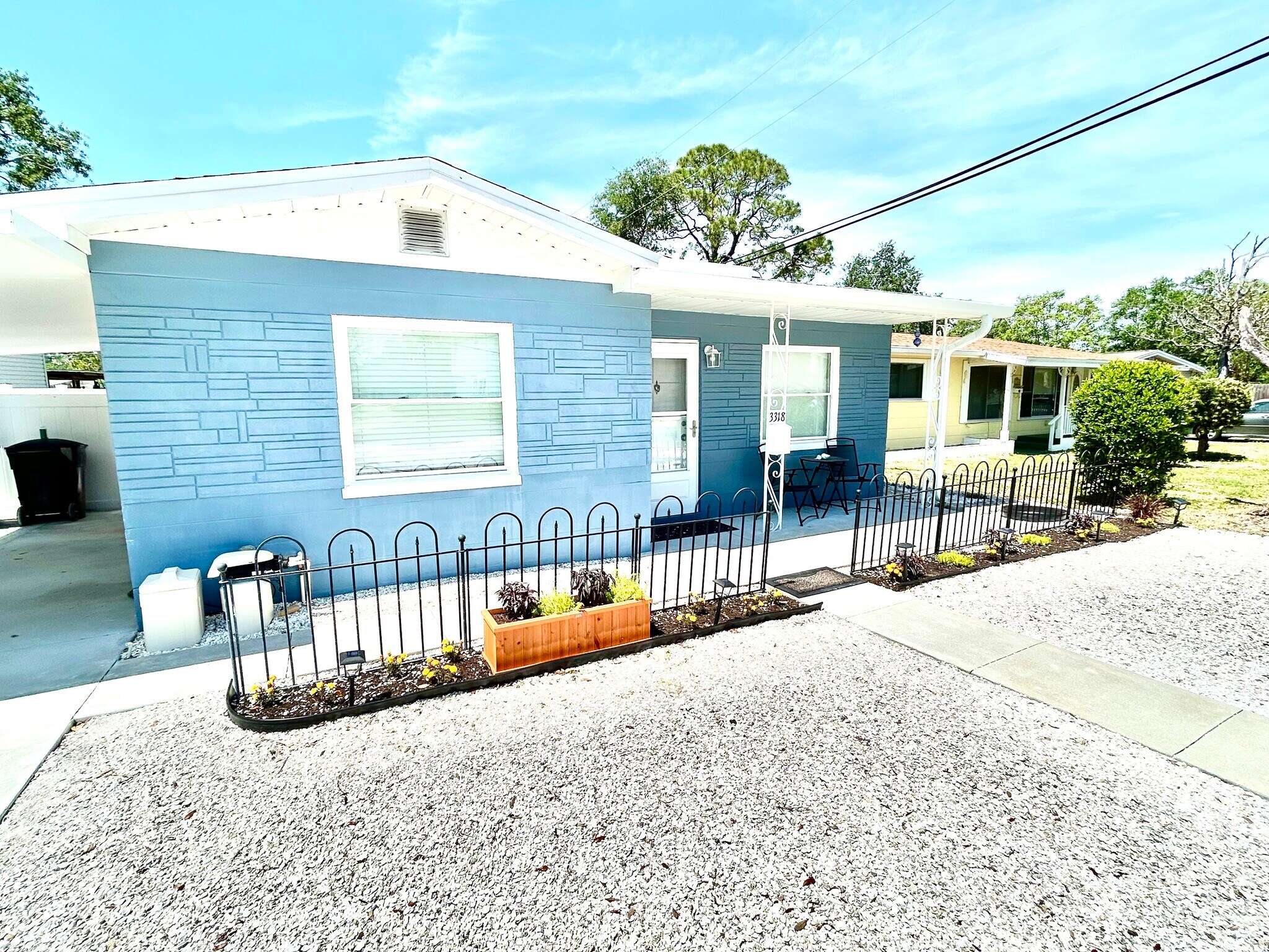 Building Photo - 3318 Boca Ciega Dr N