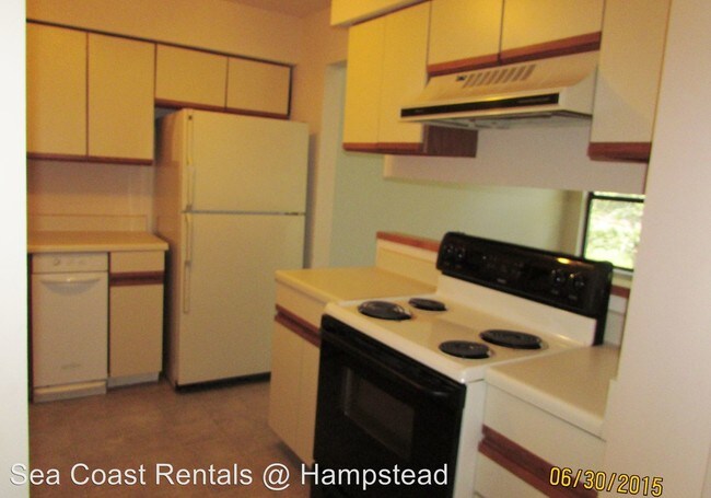 Building Photo - 710 Azalea Dr