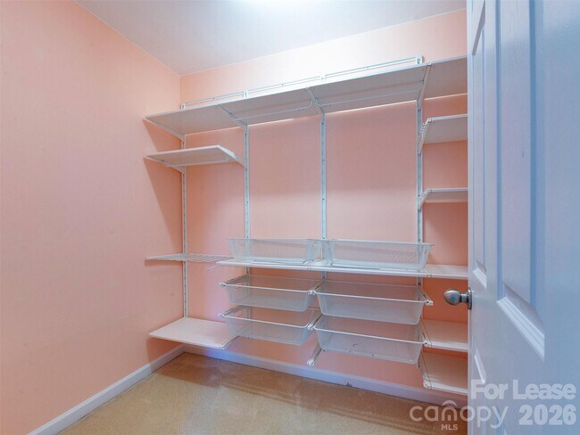 Building Photo - 8164 Bridgegate Dr