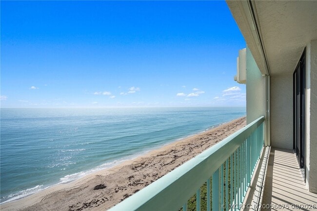 Building Photo - 9940 S Ocean Dr