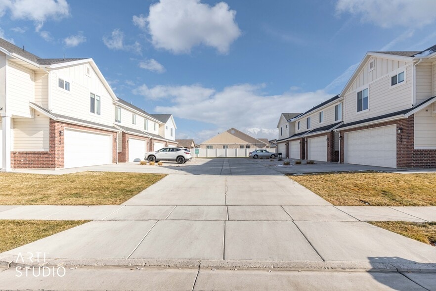 Building Photo - 2674 S 2250 W