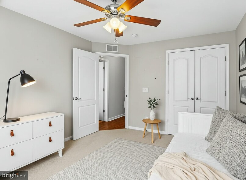 Building Photo - 15240 Torbay Way