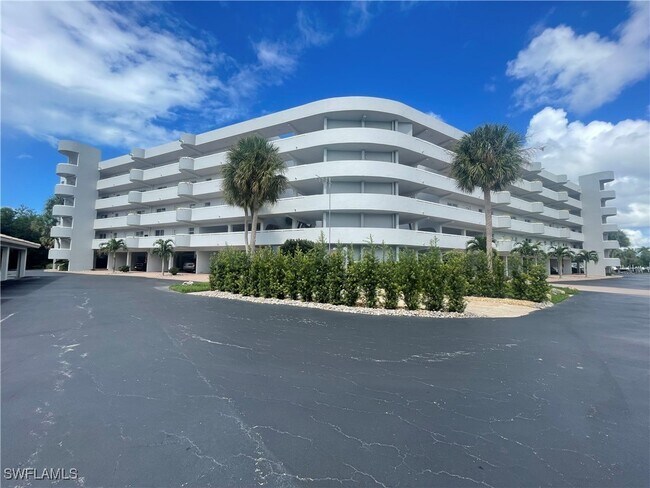 Primary Photo - 12945 Vanderbilt Dr