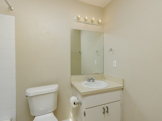 Building Photo - 6375 NW 109th Pl