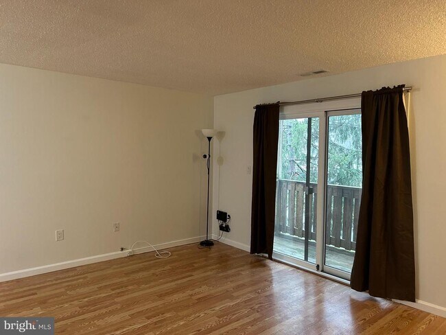 Building Photo - 5317 Ravens Crest Dr