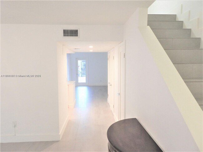 Building Photo - 9807 SW 93rd Terrace