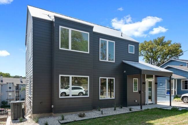 Building Photo - 3107 Walling Dr