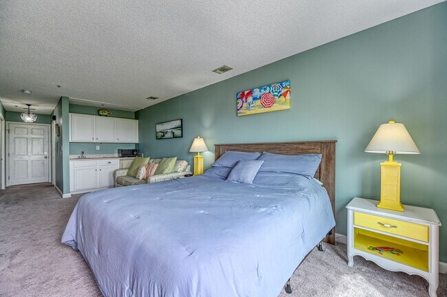 Building Photo - Villa Capriani 204B @ 790 New River Inlet Rd