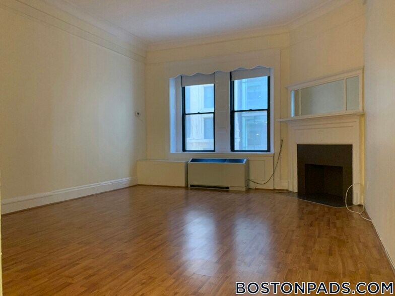 Building Photo - 62 Boylston St