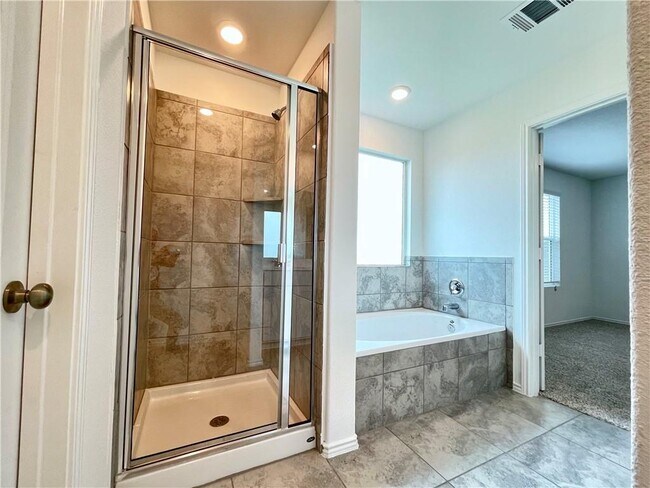 Building Photo - 118 Canley Lp