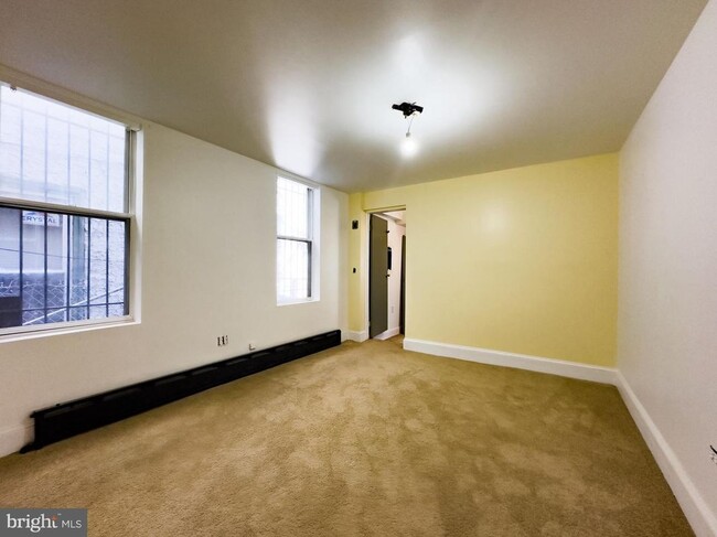 Building Photo - 262 Apsley St