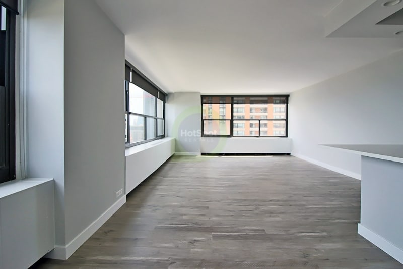 Building Photo - 1140 S Michigan Ave