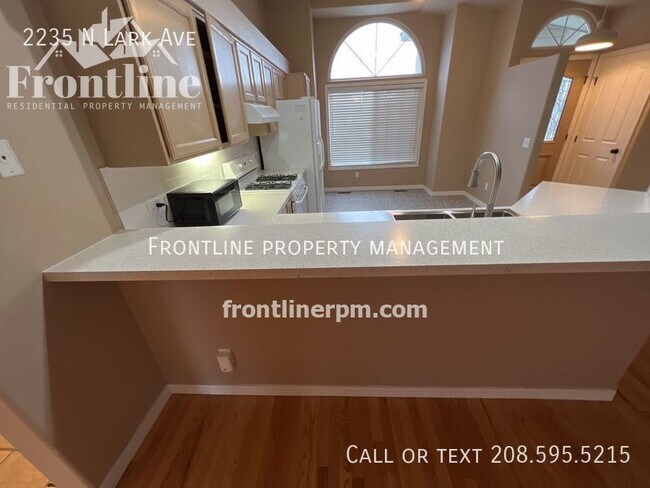 Building Photo - 2235 N Lark Ave