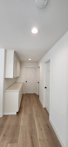 Building Photo - 2231 Aquatic Ct