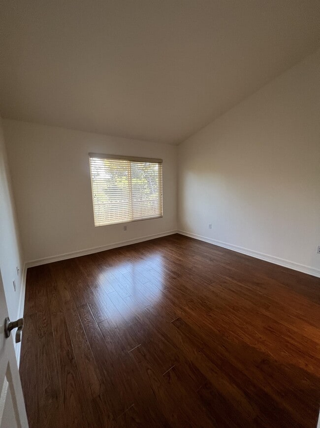 Building Photo - 15373 Maturin Dr