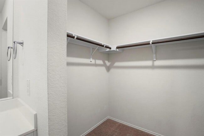 Building Photo - 376 Euclid Ln