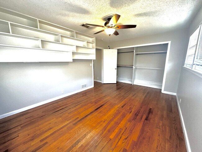 Building Photo - WELL MAINTAINED