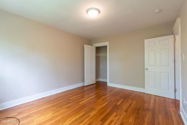 Building Photo - 3 br, 1 bath Townhome - 219 Gilliland Ave
