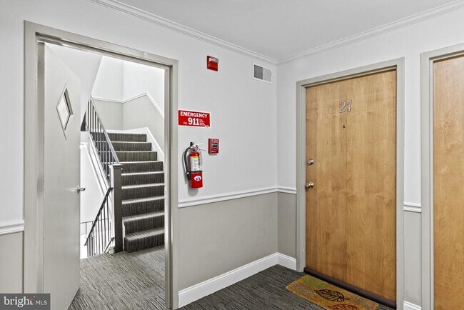 Building Photo - 1437 Spring Rd NW