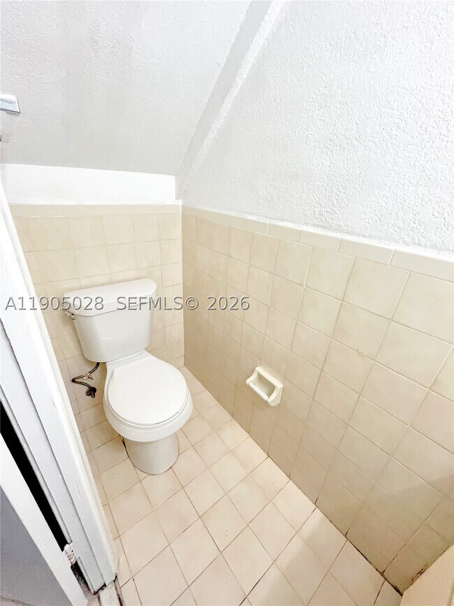Building Photo - 5712 W 25th Ct
