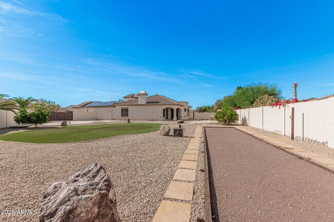 Building Photo - 14806 Luna Cir