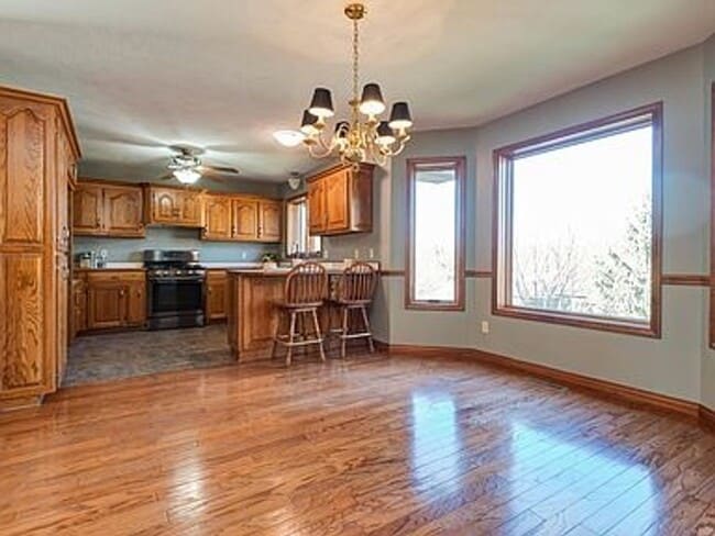Building Photo - Executive 4 Bedroom 4 Bath 3+ Car Garage -...