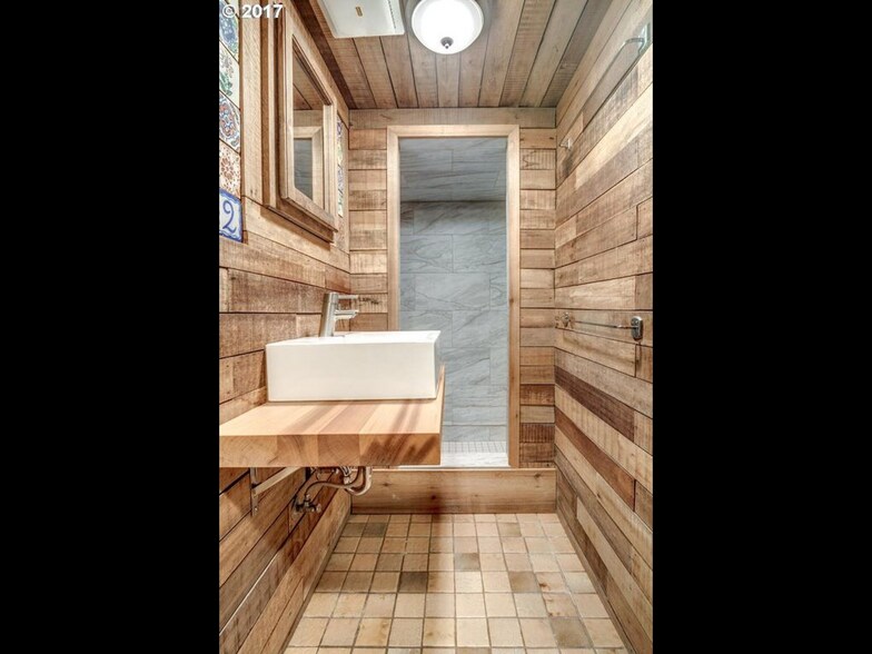 2nd Bathroom with Tile Shower - 4709 NE 15th Ave