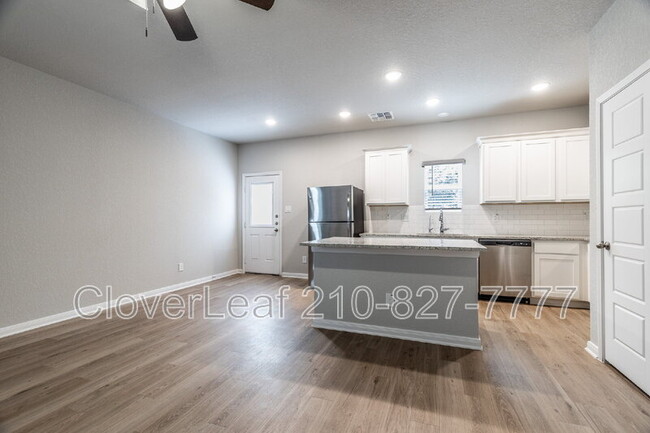 Building Photo - 8339 Runner Rdg