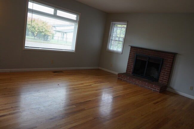 Building Photo - 7208 Mississippi Dr