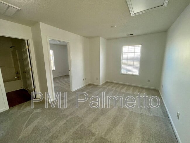 Building Photo - 944 Schofield Ln