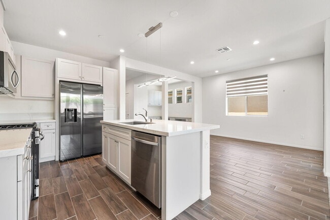Building Photo - 51555 Ponderosa Dr.