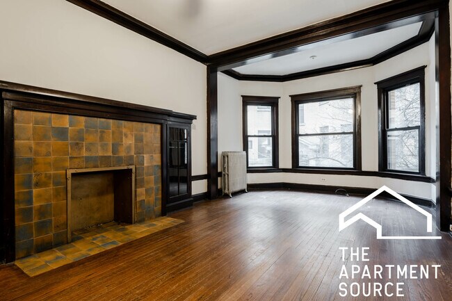 Building Photo - 2426 N Sawyer Ave