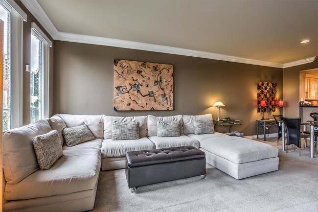 Building Photo - 230 E Flamingo Rd