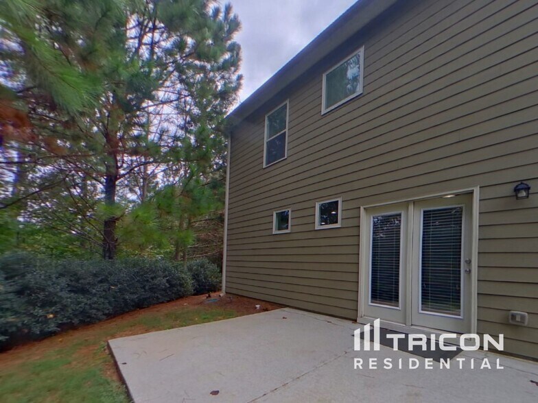 Building Photo - 6410 Country Lake Rd