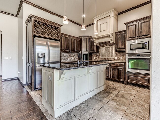 Building Photo - Luxury Rental Home in Edmond Schools + Community Pool