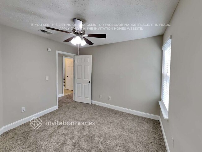 Building Photo - 3014 Lake Park Trail